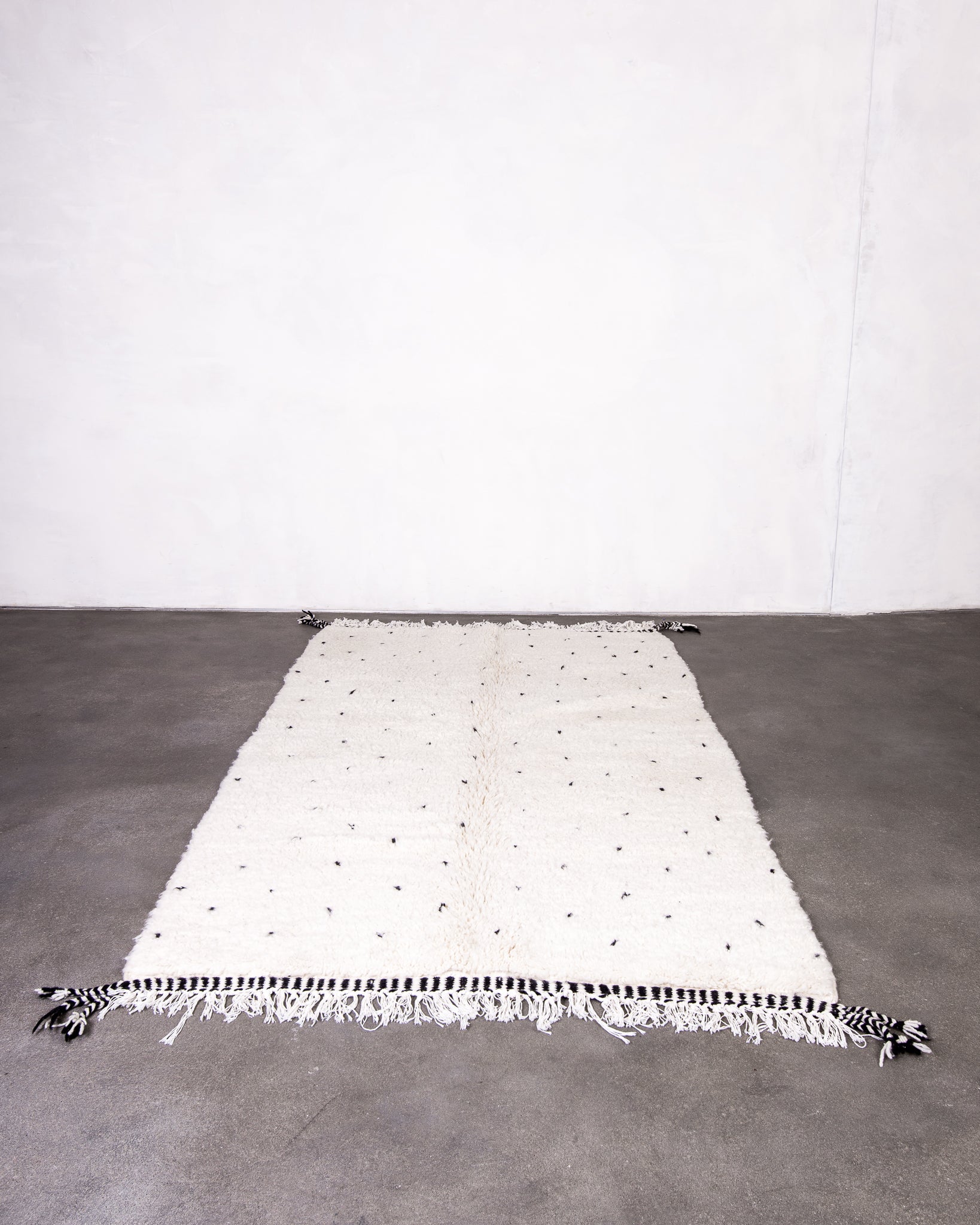 Modern designer handcrafted Berber rug from morocco Beniourain with beautiful colors and patterns